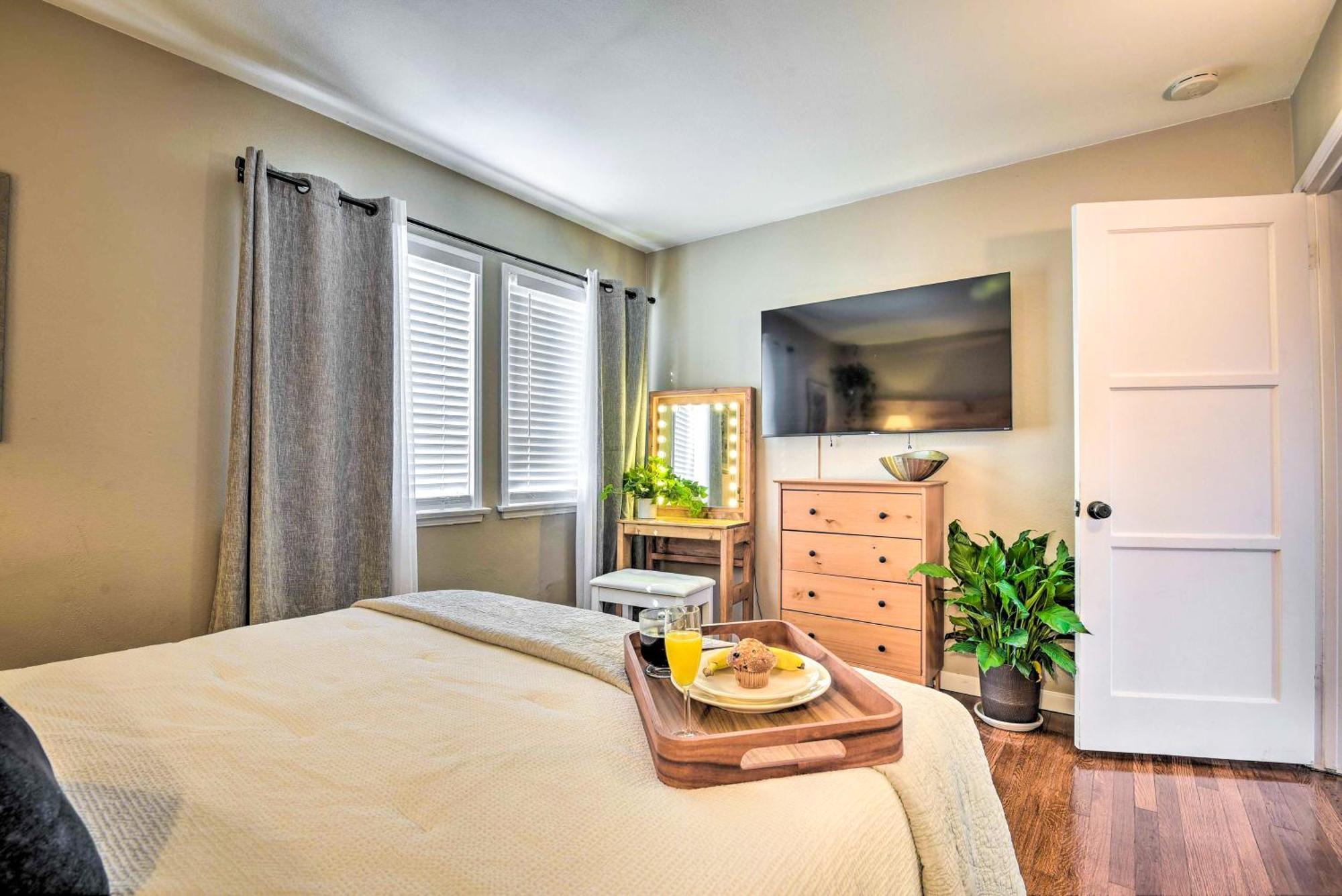 Villa Stylish And Modern Burbank Gem With Private Yard! Exterior foto