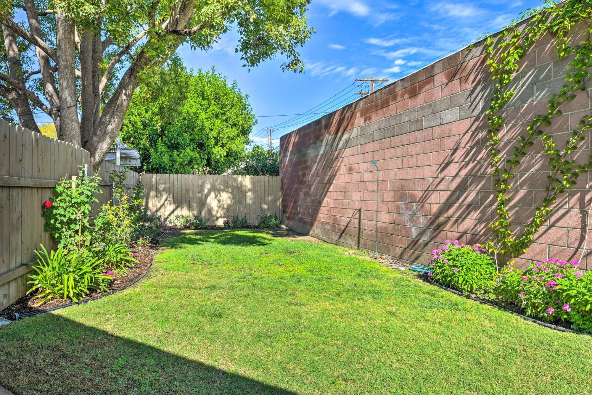 Villa Stylish And Modern Burbank Gem With Private Yard! Exterior foto